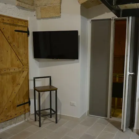 Dimora D'errico - Monolocale Nel Centro Storico * Carovigno